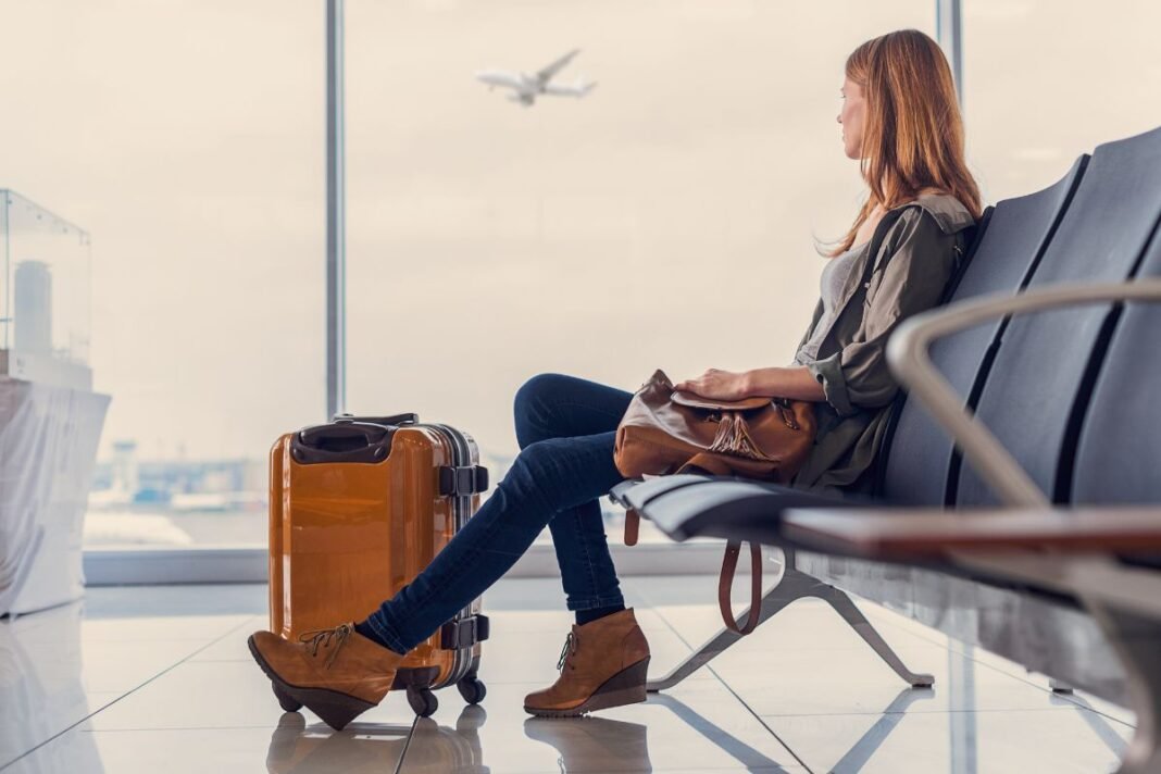 5800-flights-delayed-in-the-US-due-to-a-growing.jpg 5,800 Flights Delayed Across the U.S. Amid Worsening Air-Traffic-Controller Shortages