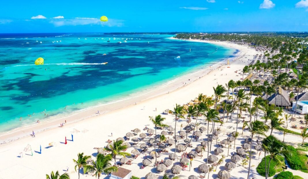 Why Mexicans Are Suddenly Flocking To The Dominican Republic
