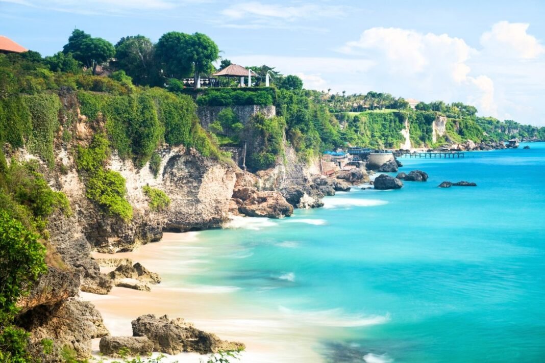 Bali to Implement Financial Screening for Tourists Starting from March 1